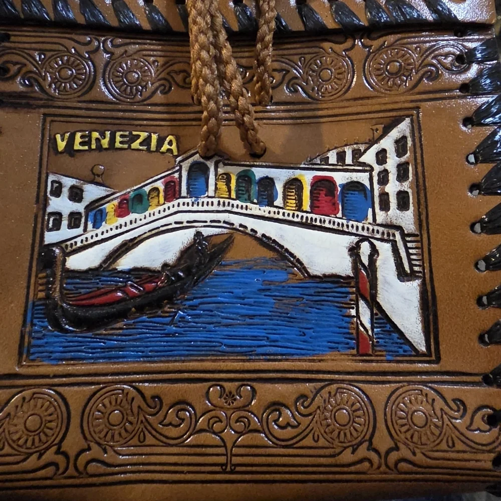 Vintage Hand Tooled Leather Small Crossbody Bag - Venezia, Italy Souvenir - Picture 3 of 8